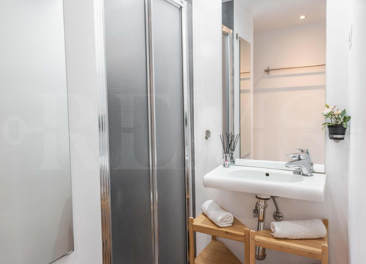 Apartment Cosy Flat With Private Balcony - Historic Center By Rems Málaga